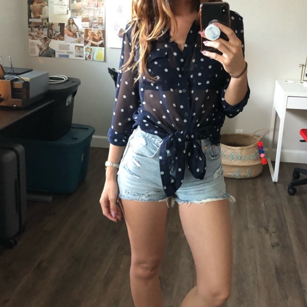 Banana Republic ~Sheer summery collared button up - Picture 5 of 8